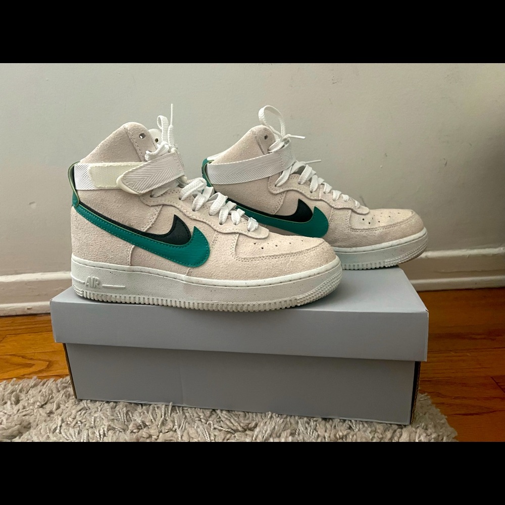 Nike suede high top AF1